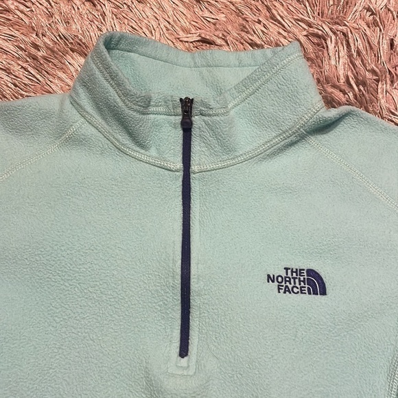 North Face Light Blue Quarter‎ Zip - Picture 2 of 8
